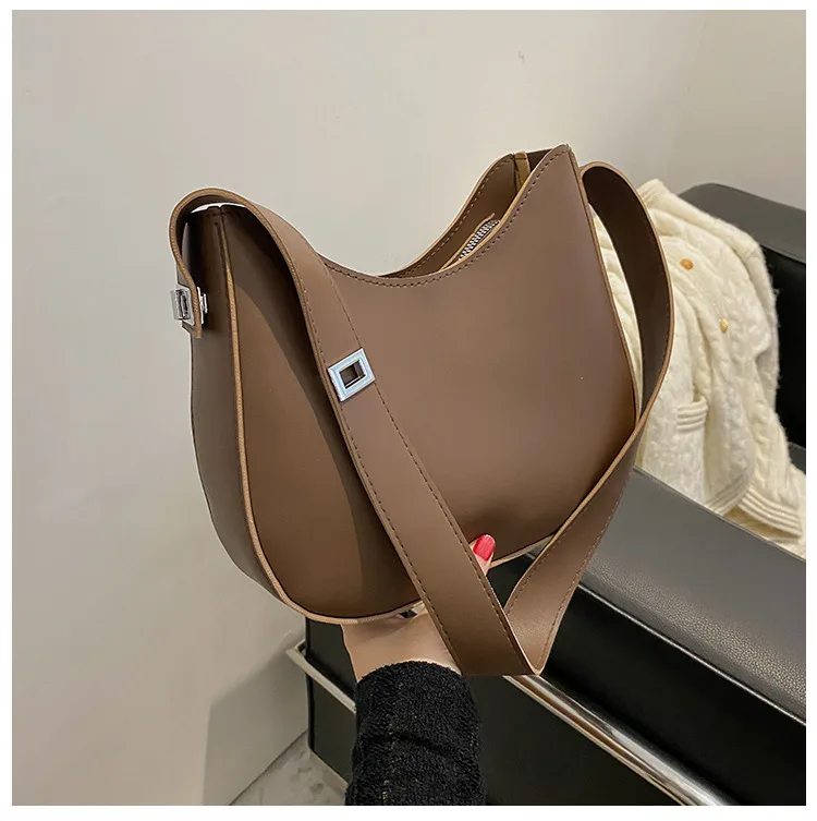 Korean Retro Underarm Shoulder Bag