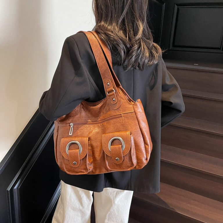 Lunéra Vintage Shoulder Bag